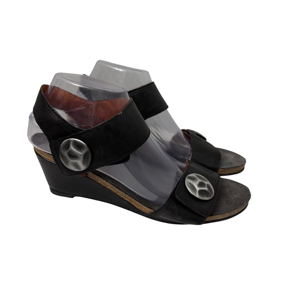Taos Carousel 2 Sandals Womens Size 9 Black Leather Wedge Medallion 40 Portugal